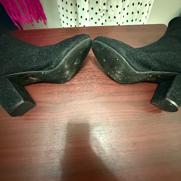 Elegant Black Women's Shoes - Picture 9 of 9